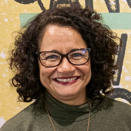 Profa. Dra. Esther Lemos